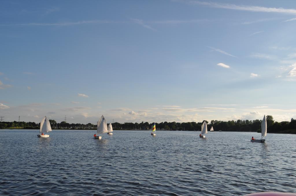 Sailcenter Limburg Ostello Kinrooi Esterno foto